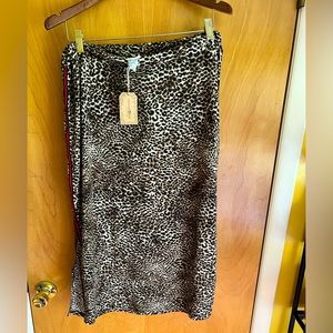 NEW w. Tags Natural Life Leopard Midi Skirt Size XL